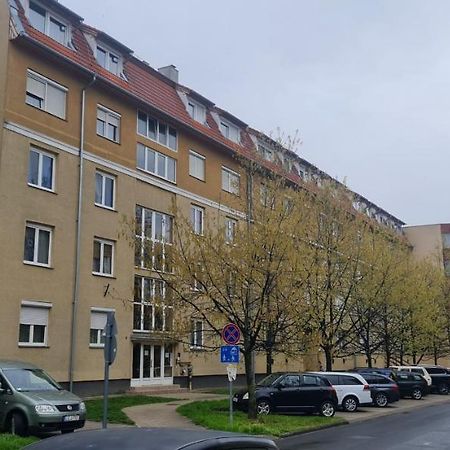 Ybs Apartman Apartment Zalaegerszeg Ngoại thất bức ảnh