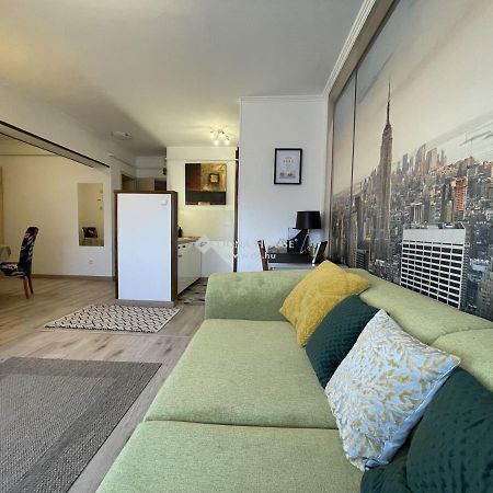 Ybs Apartman Apartment Zalaegerszeg Ngoại thất bức ảnh