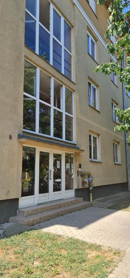 Ybs Apartman Apartment Zalaegerszeg Ngoại thất bức ảnh